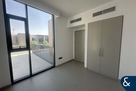 Vilă de închiriat în Arabian Ranches 3, Dubai, EAU 4 dormitoare, 239 mp.  №671418 - poză 8