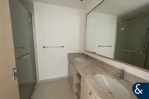 Villa in Reem, Dubai, UAE 3 bedrooms, 197 sq.m. № 671413 - photo 8