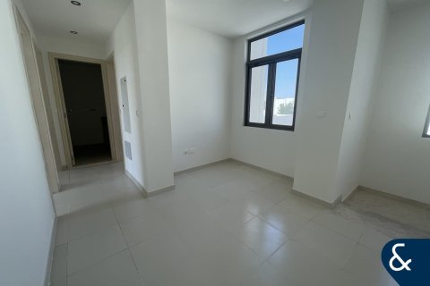 Villa in Reem, Dubai, UAE 3 bedrooms, 197 sq.m. № 671413 - photo 6