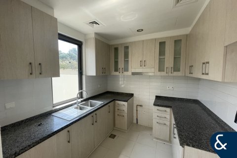 Villa in Reem, Dubai, UAE 3 bedrooms, 197 sq.m. № 671413 - photo 4