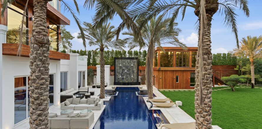 Vilë në Al Barari, Dubai, Emiratet e Bashkuara Arabe 10 dhoma gjumi, 2392.35 m2. № 750439