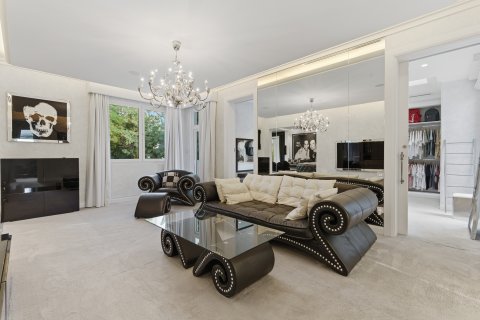 Vilë në Al Barari, Dubai, Emiratet e Bashkuara Arabe 10 dhoma gjumi, 2392.35 m2. № 750439 - Foto 13