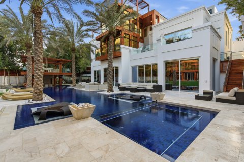Vilë në Al Barari, Dubai, Emiratet e Bashkuara Arabe 10 dhoma gjumi, 2392.35 m2. № 750439 - Foto 4