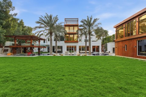 Vilë në Al Barari, Dubai, Emiratet e Bashkuara Arabe 10 dhoma gjumi, 2392.35 m2. № 750439 - Foto 26