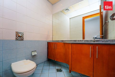 Apartment til salg i Dubai, UAE 2 soveværelser, 144.7 kvm № 687340 - foto 8