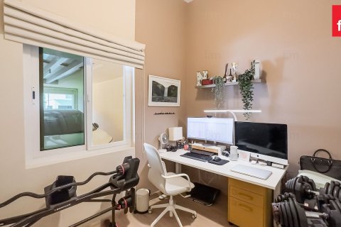 Shtëpi në qytet në Dubai, Emiratet e Bashkuara Arabe 2 dhoma gjumi, 164.8 m2. № 687373 - Foto 9
