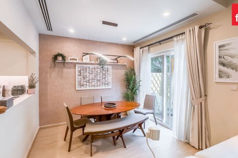 Shtëpi në qytet në Dubai, Emiratet e Bashkuara Arabe 2 dhoma gjumi, 164.8 m2. № 687373 - Foto 3