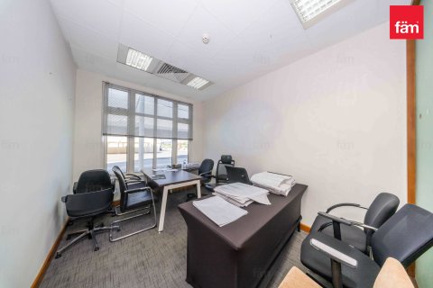 Escritório para arrendamento em Dubai, EAU 1303 m2 № 687374 - foto 4