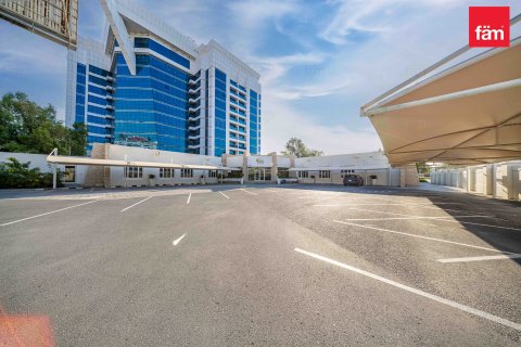 Escritório para arrendamento em Dubai, EAU 1303 m2 № 687374 - foto 24