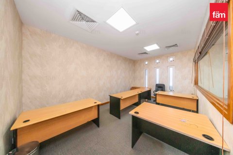 Escritório para arrendamento em Dubai, EAU 1303 m2 № 687374 - foto 17