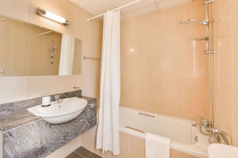 Huoneisto Jumeirah Lake Towers, Dubai, Arabiemiraatit 2 makuuhuonetta, 139 m2 № 648802 - kuva 3