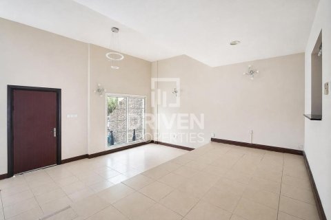 Maison de ville à louer à Jumeirah Village Circle, Dubai, EAU 4 chambres, 156.26 m2 № 754194 - photo 6