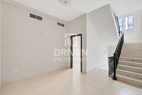 Maison de ville à louer à Jumeirah Village Circle, Dubai, EAU 4 chambres, 156.26 m2 № 754194 - photo 13