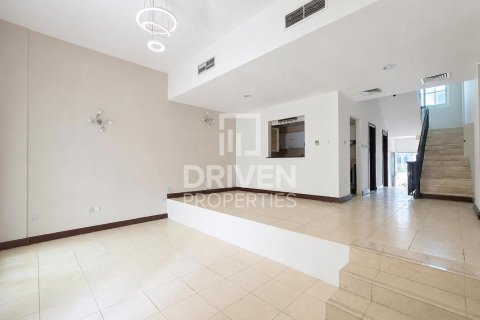 Maison de ville à louer à Jumeirah Village Circle, Dubai, EAU 4 chambres, 156.26 m2 № 754194 - photo 5