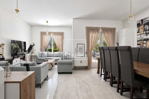 Villa em Al Reef, Abu Dhabi, EAU 5 quartos, 273.32 m2 № 761250