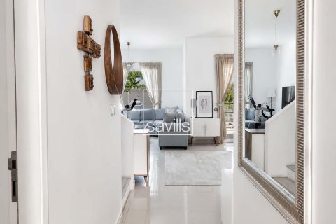 Villa para venda em Al Reef, Abu Dhabi, EAU 5 quartos, 273.32 m2 № 761250 - foto 8