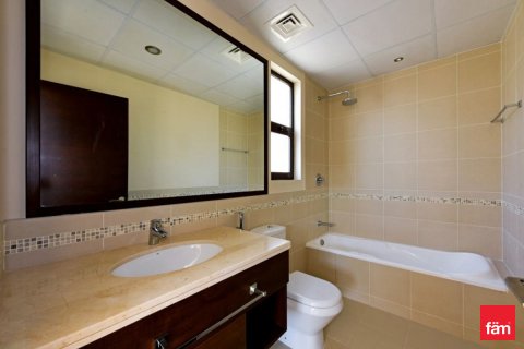 Вилла Рим, Дубай, БАӘ-да 4 жатын бөлмелер, 273.6 м² № 647860 - фото 16