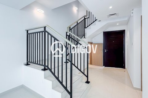 Townhouse sa Dubai, UAE 3 silid-tulugan, 112.23 sq.m. № 735539 - larawan 2
