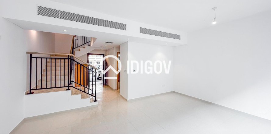 Townhouse sa Dubai, UAE 3 silid-tulugan, 112.23 sq.m. № 735539