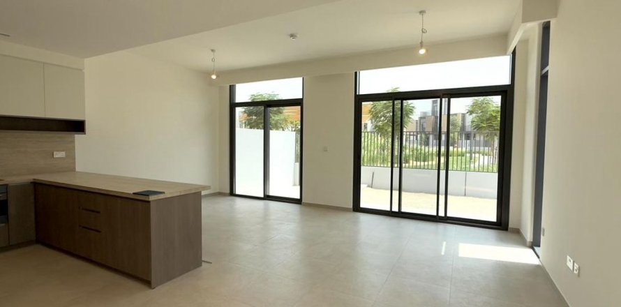 Townhouse in Dubai, UAE 4 bedrooms, 269.9 sq.m. № 641345