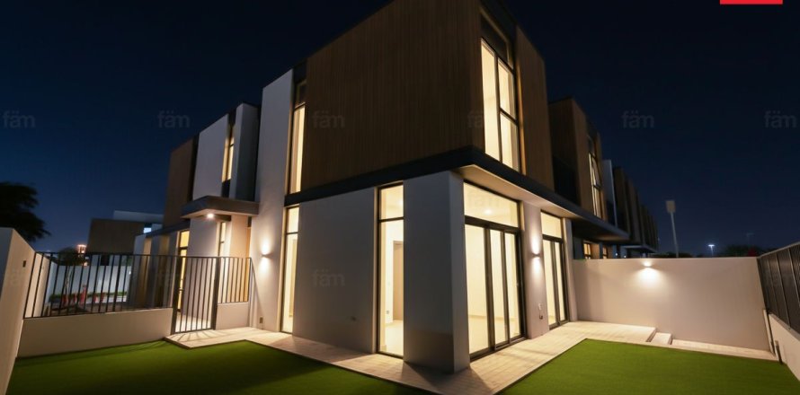 Townhouse i Dubai, UAE 4 soveværelser, 269.9 kvm № 641345