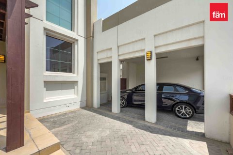 Vilë në Dubai, Emiratet e Bashkuara Arabe 3 dhoma gjumi, 569.8 m2. № 631949 - Foto 28