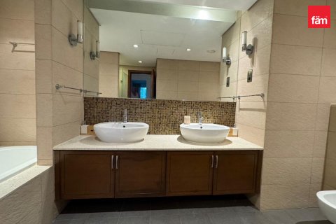 דירה להשכרה ב Palm Jumeirah, Dubai, איחוד האמירויות  2 חדרי שינה, 165.2 מ"ר, מספר 740456 - תמונה 10