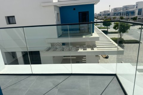 Rumah bandar di Damac Lagoons, Dubai, UAE 5 bilik tidur, 220 meter persegi № 713685 - foto 2