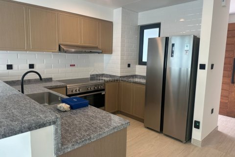 Rumah bandar di Damac Lagoons, Dubai, UAE 5 bilik tidur, 220 meter persegi № 713685 - foto 1