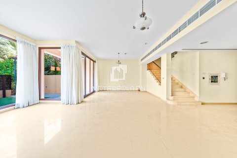 טאונהאוס למכירה ב Jumeirah Islands, Dubai, איחוד האמירויות 4 חדרי שינה, 337 מ"ר, מספר 663970 - תמונה 3