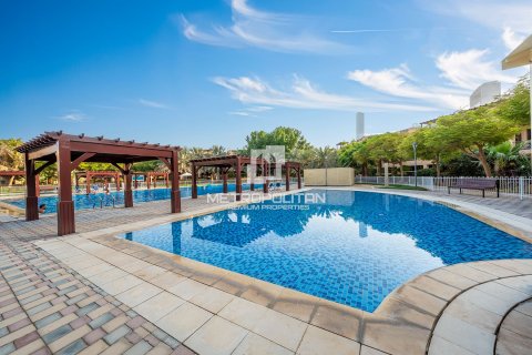 טאונהאוס למכירה ב Jumeirah Islands, Dubai, איחוד האמירויות 4 חדרי שינה, 337 מ"ר, מספר 663970 - תמונה 30