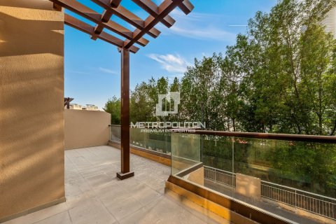 טאונהאוס למכירה ב Jumeirah Islands, Dubai, איחוד האמירויות 4 חדרי שינה, 337 מ"ר, מספר 663970 - תמונה 20