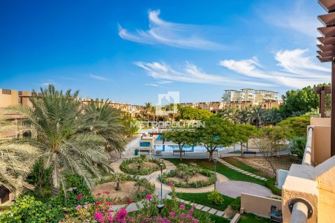 טאונהאוס למכירה ב Jumeirah Islands, Dubai, איחוד האמירויות 4 חדרי שינה, 337 מ"ר, מספר 663970 - תמונה 26