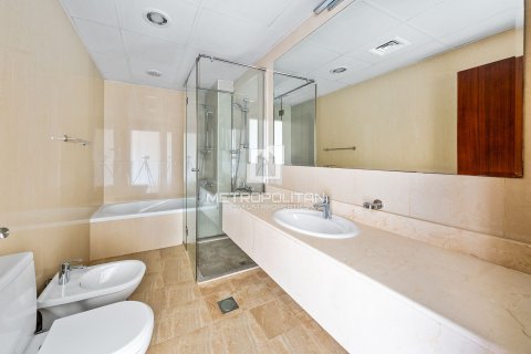 טאונהאוס למכירה ב Jumeirah Islands, Dubai, איחוד האמירויות 4 חדרי שינה, 337 מ"ר, מספר 663970 - תמונה 10