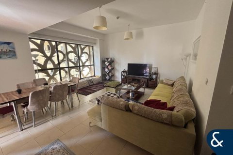 Apartamento en alquiler en Jumeirah Beach Residence, Dubai, EAU 2 dormitorios, 121 m2 № 668021 - foto 1