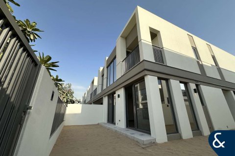 Tilal Al Ghaf, Dubai, UAE의 임대용 타운하우스 침실 4개, 227제곱미터 번호 668020 - 사진 1