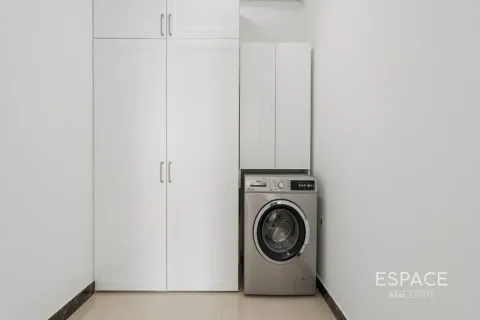 Apartmen di Jumeirah Village Circle, Dubai, UAE 1 bilik tidur, 99 meter persegi № 737806 - foto 5