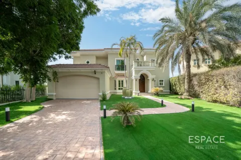 Villa in Jumeirah Islands, Dubai, UAE 5 bedrooms, 520 sq.m. № 737805 - photo 20