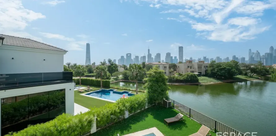 Villa in Jumeirah Islands, Dubai, UAE 5 bedrooms, 520 sq.m. № 737805