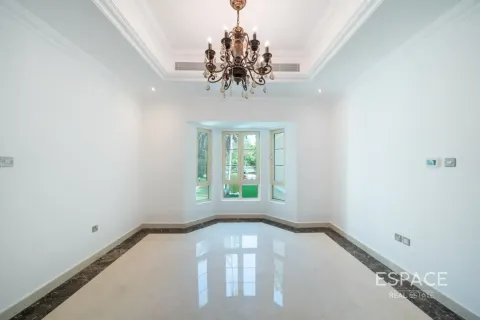 Villa in Jumeirah Islands, Dubai, UAE 5 bedrooms, 520 sq.m. № 737805 - photo 12