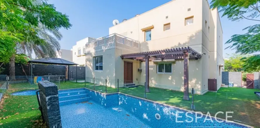 Willa w Meadows, Dubai, ZEA 5 sypialnie, 373 mkw. nr 737804