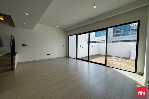 Dubai, संयुक्त अरब अमीरात में विला, 4 बेडरूम, 144 वर्ग मीटर, संख्या 687452 - फ़ोटो 4