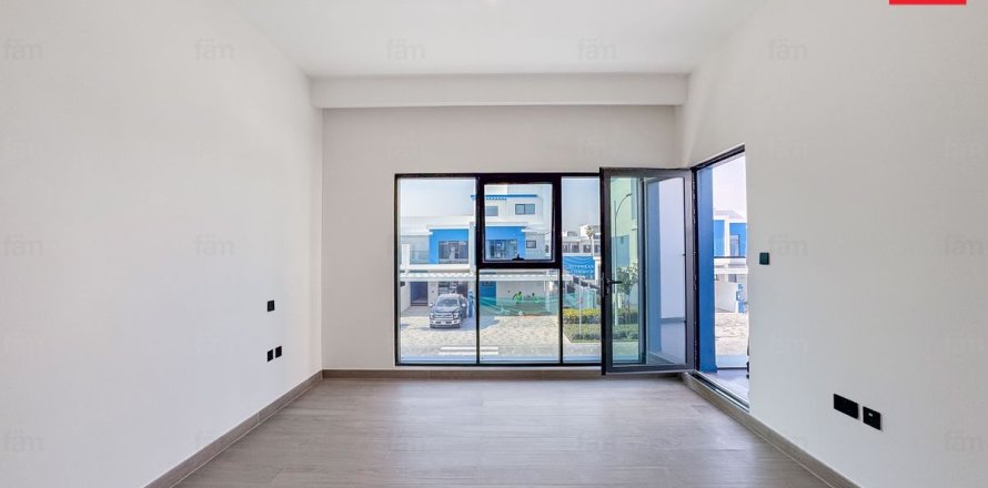 Dubai, संयुक्त अरब अमीरात में विला, 4 बेडरूम, 144 वर्ग मीटर, संख्या 687452