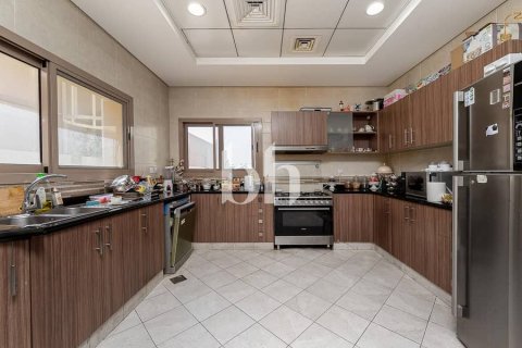 Vila v Sharjah, SAE 5 ložnice, 370 m² Č.: 642924 - fotografie 15