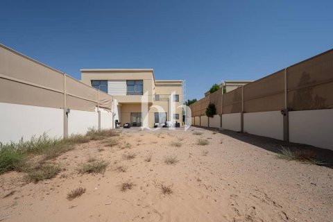 Vila v Sharjah, SAE 5 ložnice, 370 m² Č.: 642924 - fotografie 3