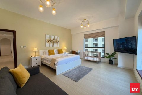 Dubai, UAE의 임대용 아파트 침실 3개, 178.3제곱미터 번호 699746 - 사진 3