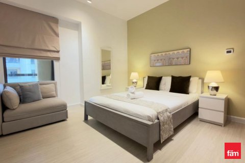 Dubai, UAE의 임대용 아파트 침실 3개, 178.3제곱미터 번호 699746 - 사진 2