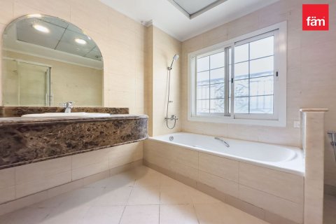 Vila v Al Barsha, Dubai, SAE 5 ložnice, 1393.5 m² Č.: 699748 - fotografie 22