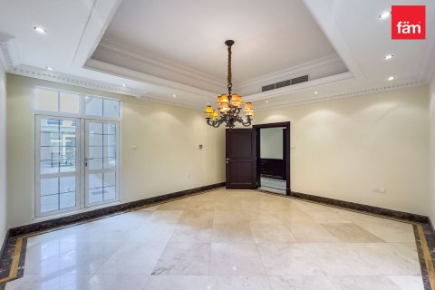 Villa à louer à Al Barsha, Dubai, EAU 5 chambres, 1394 m2 № 699748 - photo 3