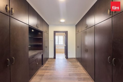 Vila v Al Barsha, Dubai, SAE 5 ložnice, 1393.5 m² Č.: 699748 - fotografie 13